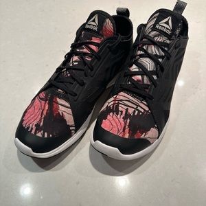 Reebok cardio inspire low 2.0 runners - like new pink and black